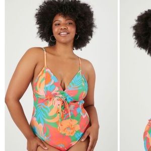 NWT Forever 21 Plus Size Tropical One-Piece Swimsuit, Size 2X